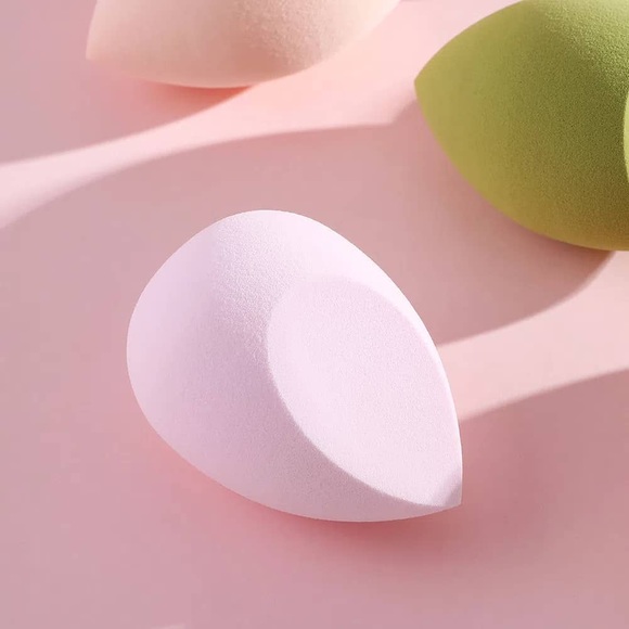 Set of 4 Air Cushion Makeup Egg Sponge with clear casing - Picture 7 of 11